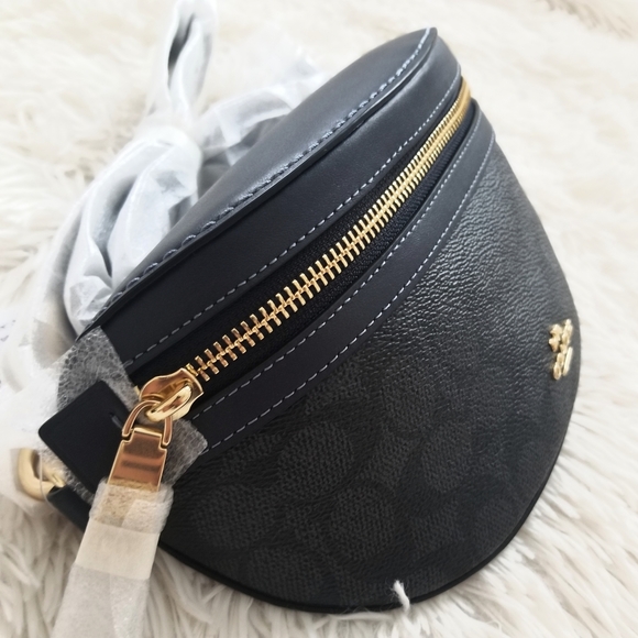 SOLD❣BNWT COACH BELT BAG - Picture 1 of 5